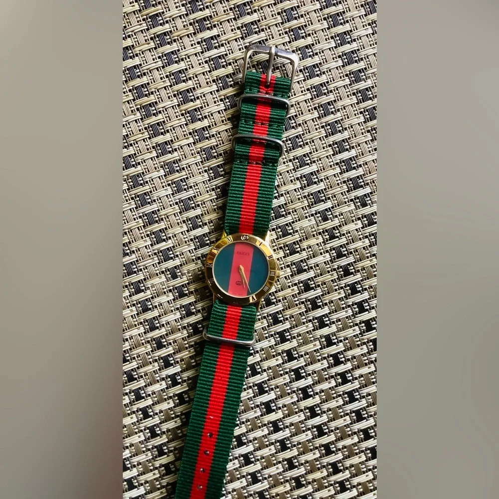 Gucci Gold-Tone watch for young man or lady ❤️💚